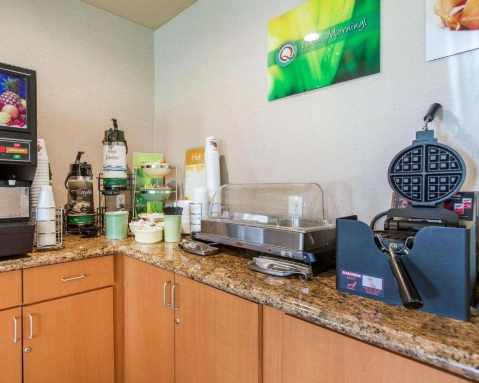 Quality Inn San Bernardino Esterno foto