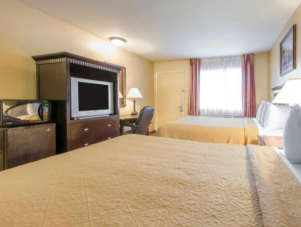 Quality Inn San Bernardino Esterno foto