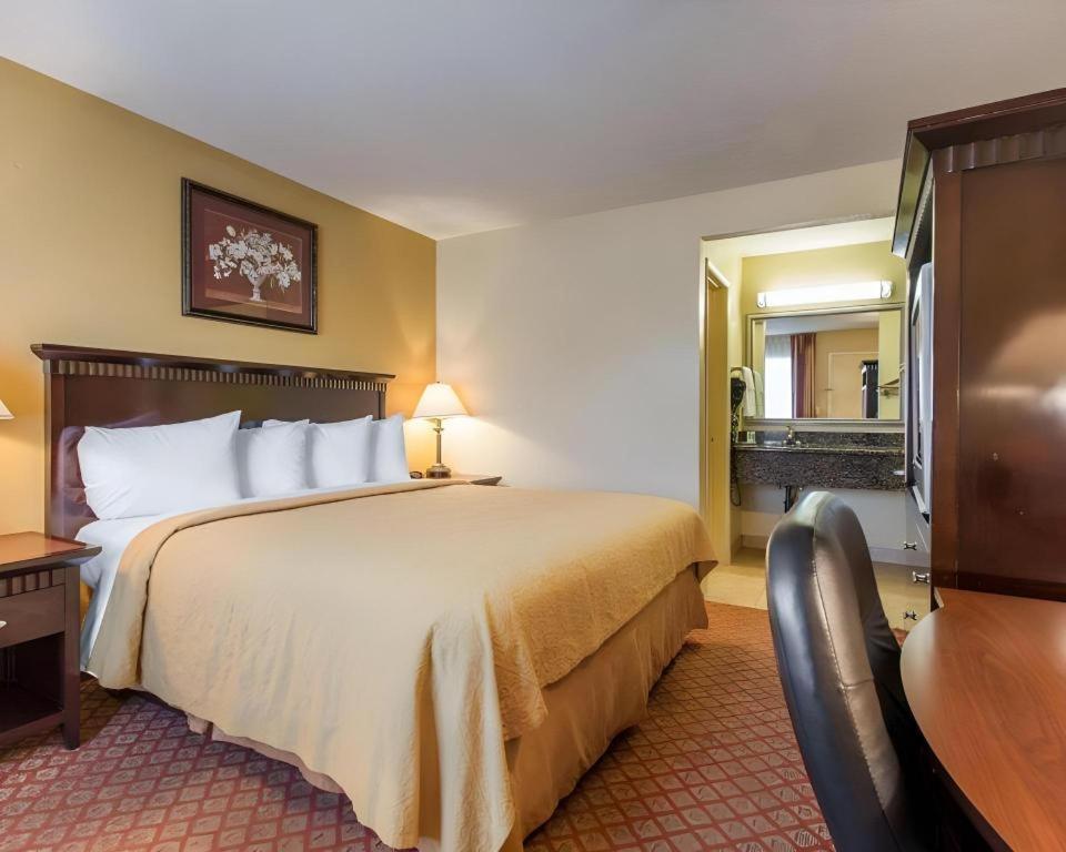 Quality Inn San Bernardino Esterno foto
