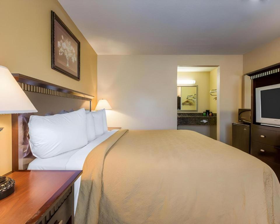 Quality Inn San Bernardino Esterno foto