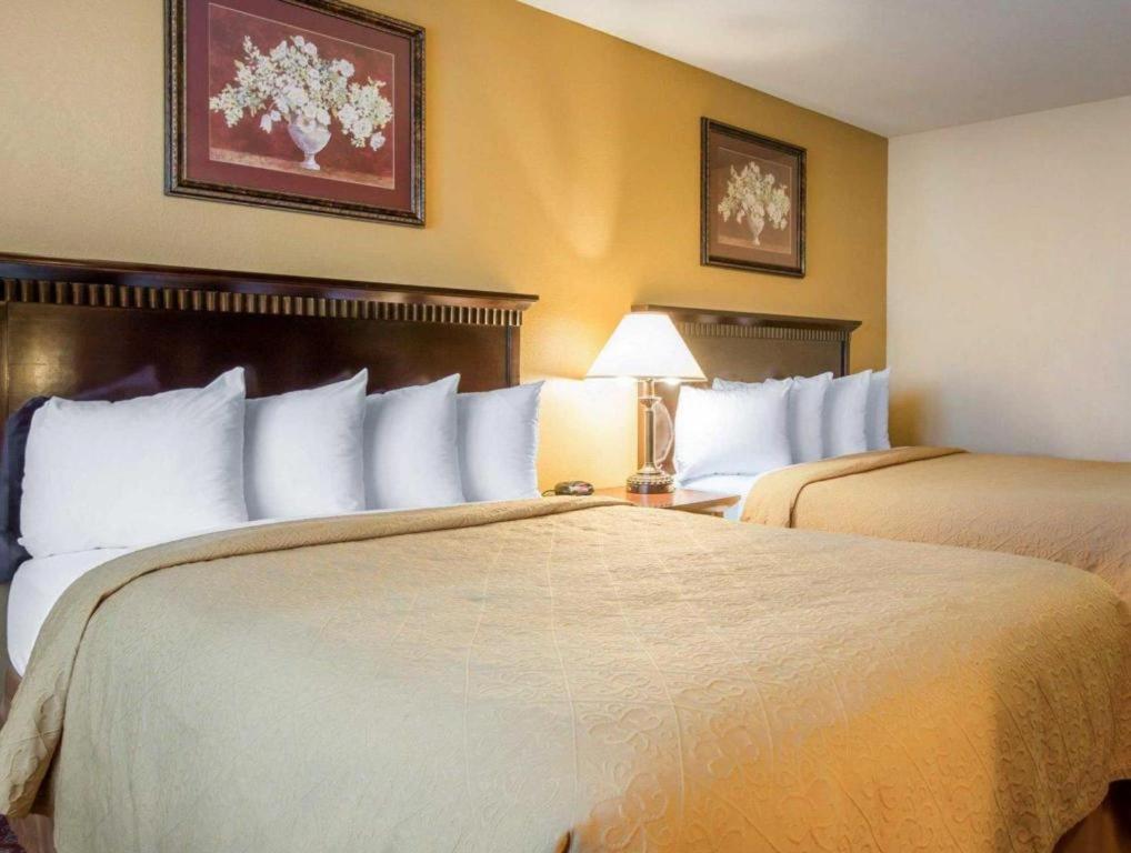 Quality Inn San Bernardino Esterno foto