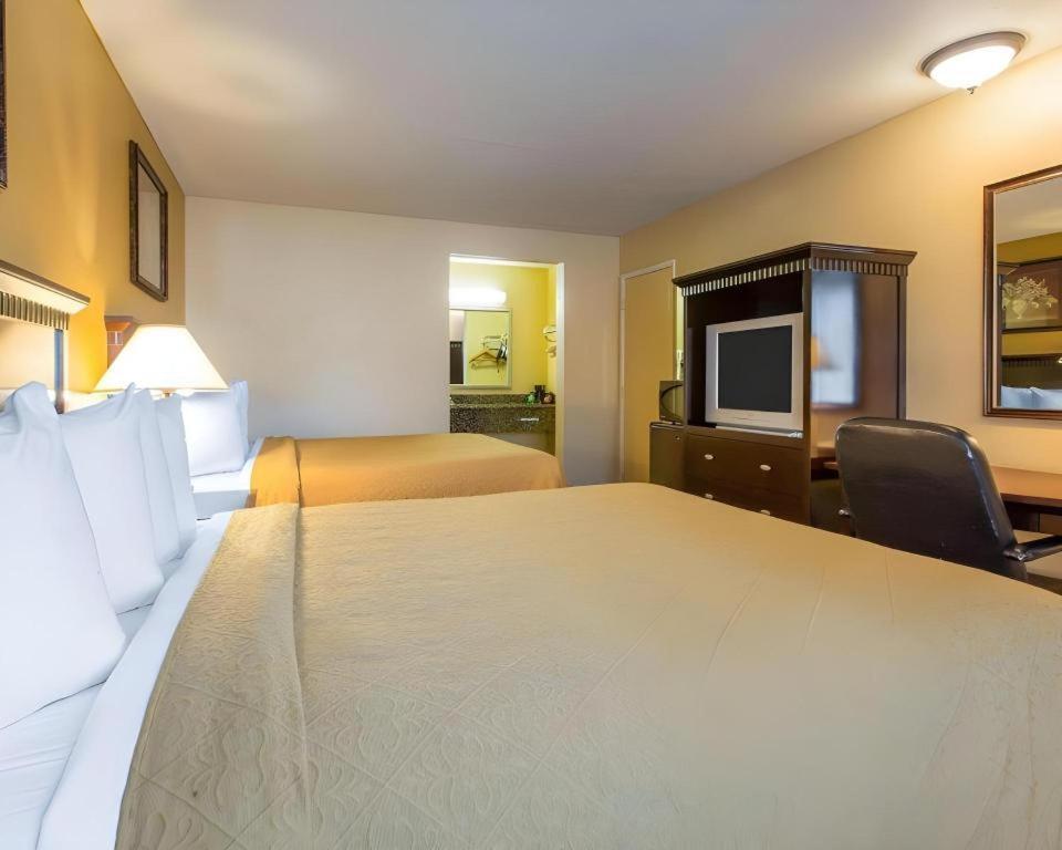 Quality Inn San Bernardino Esterno foto