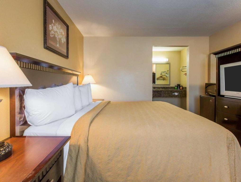 Quality Inn San Bernardino Esterno foto