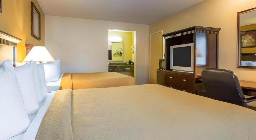 Quality Inn San Bernardino Esterno foto